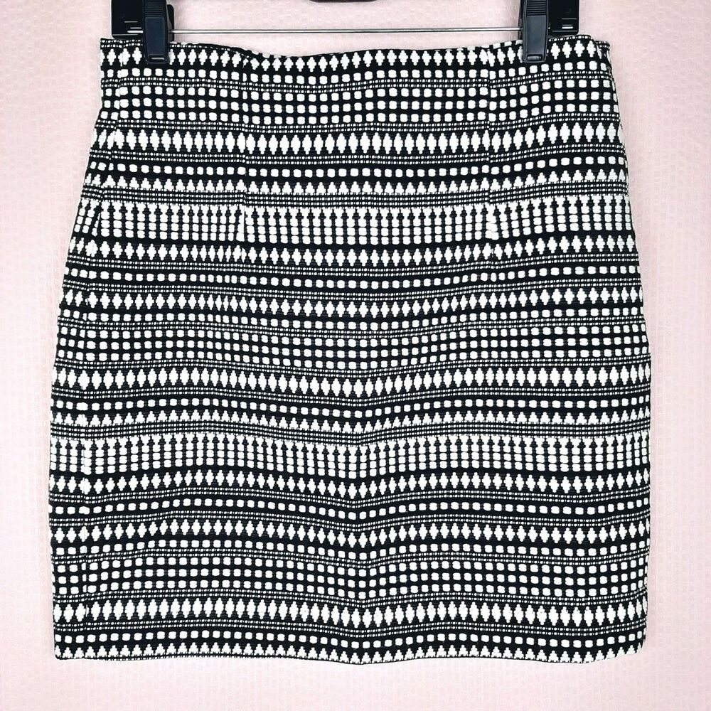 NEW Chelsea & Theodore Black and White Pencil Skirt Size 8
